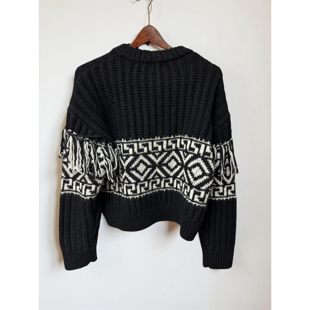 H & M black and white sweater